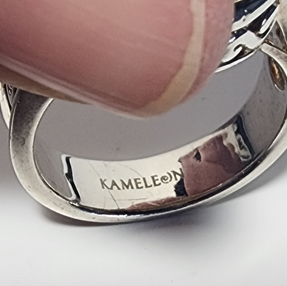 Sterling silver ring with mother of pearl inlay. - Picture 4 of 5